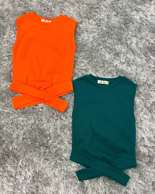 کراپ تاپ زنانه آستین حلقه ای مدل شکم ضربدری