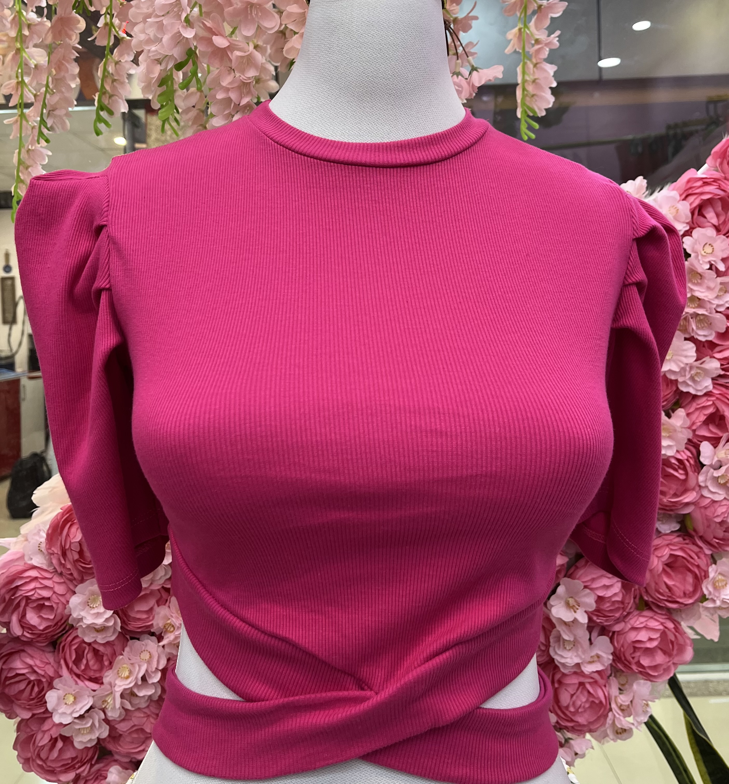 کراپ تاپ زنانه آستین کوتاه مدل شکم ضربدری