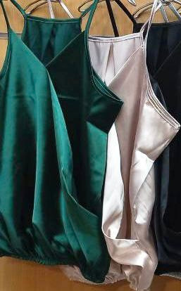 تاپ ساتن زنانه مدل یقه ضربدری