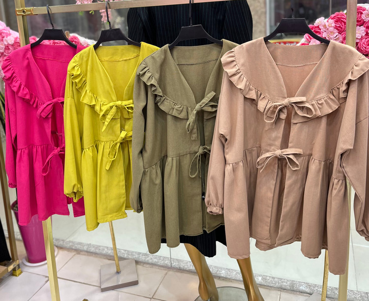 مانتو زنانه یقه دالبری مدل جلو پاپیون عروسکی