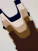 کراپ تاپ یقه خشتی زنانه