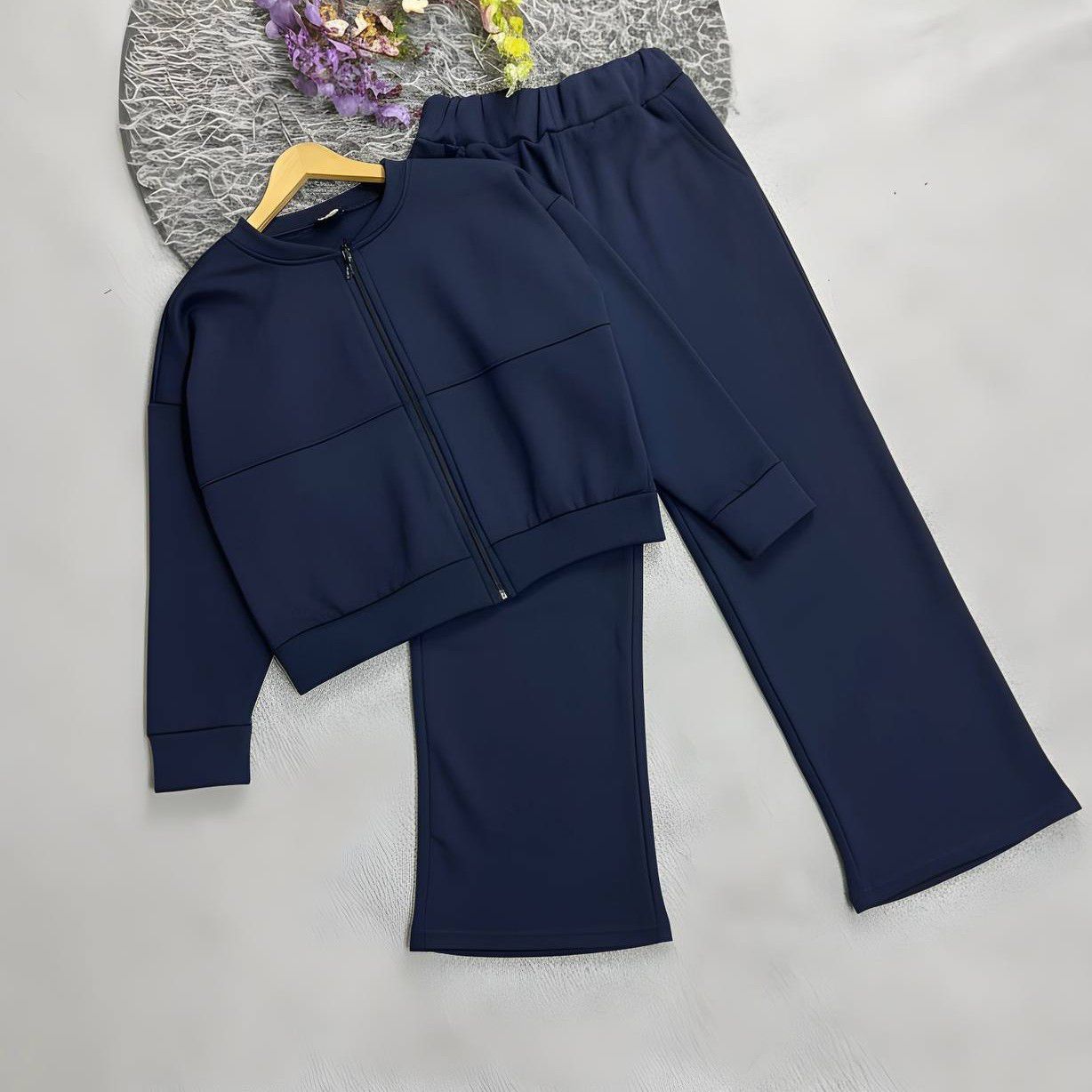 ست سویشرت و شلوار زنانه رنگ سرمه ای